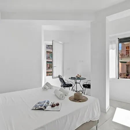 Emilia Sweet - With Balcony And Ac - Happy Apartament *